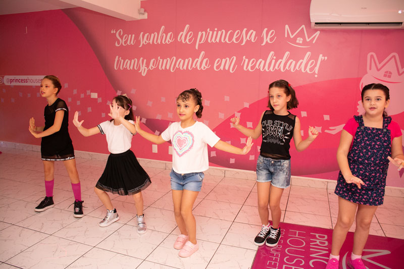 Princess House: o lugar ideal para a festa da sua filha – Festa para  Meninas, Festas Temáticas | Princess House